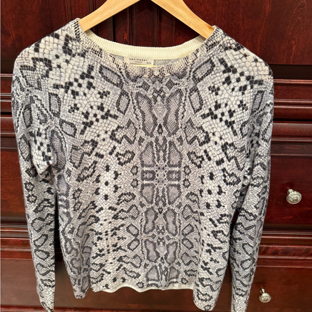 Equipment Lightweight Cashmere Sweater
